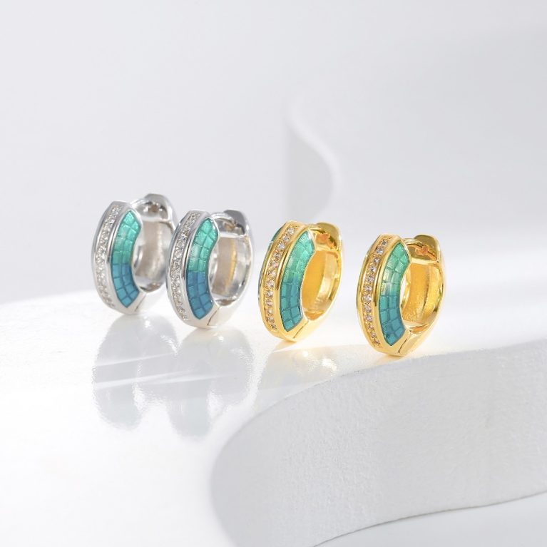 Eco-Friendly Copper Real Gold Plated Ear Cuff with Light Luxury Style