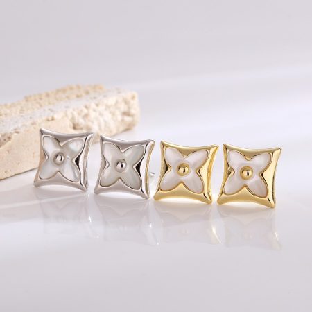 🔥 Hot-Selling Eco-Friendly Copper with Real Gold Plating White Mother-of-Pearl Earrings