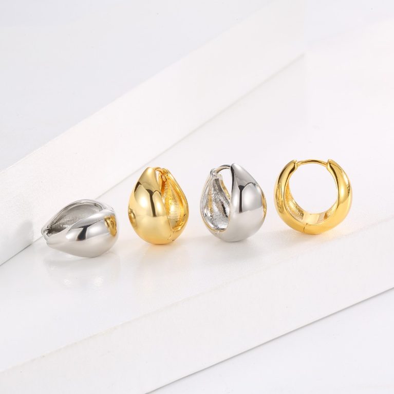 Hot-Selling Bestseller Eco-Friendly Copper with Real Gold Plating Oval Ear Hooks