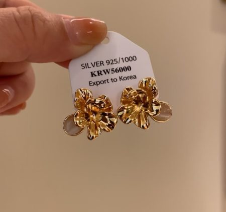 Eco-Friendly Copper Flower Stud Earrings with Real Gold Plating