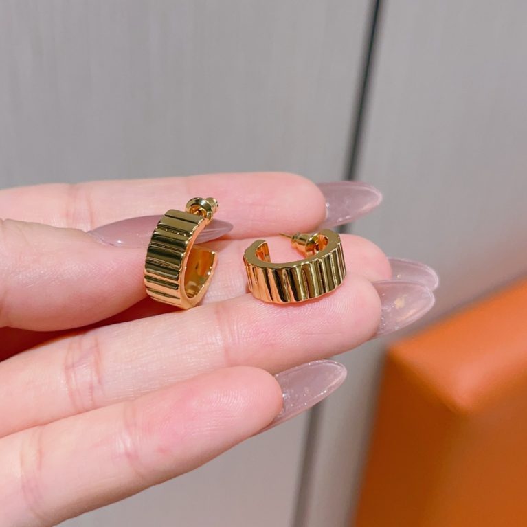 Eco-Friendly Copper with Real Gold Plating Minimalist Stud Earrings