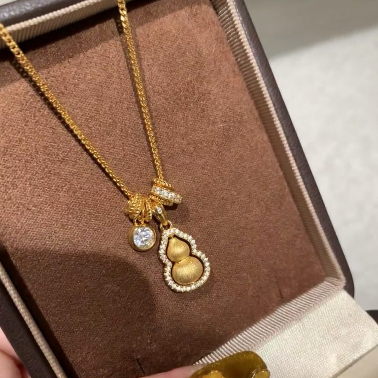 Eco-Friendly Copper Necklace with Real Gold Plating & Brushed Gourd Design