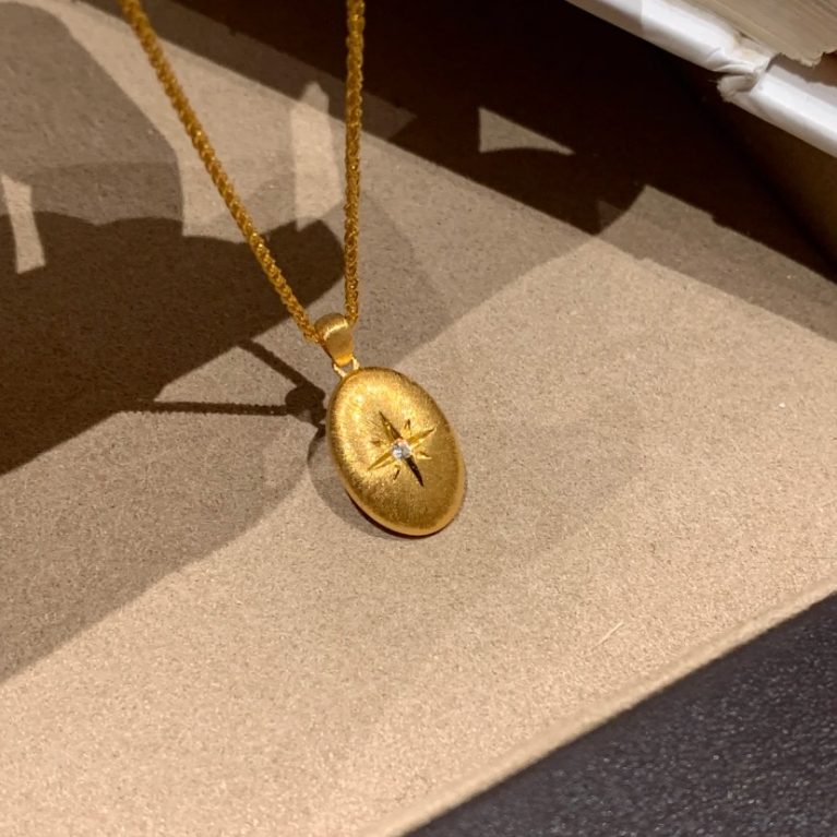 Eco-Friendly Copper Gold-Plated Necklace with Starry Sparkle